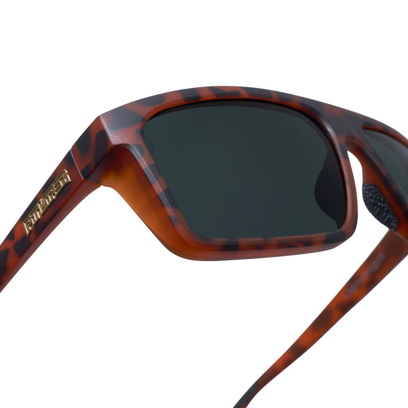 / HDPV Polarized Smoke | im_ready_for_my_closeup.JPG | The Landlocked Turboshaft, polarized sunglasses from Pit Viper